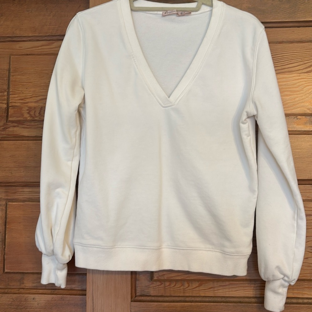 White V- neck sweatshirt
